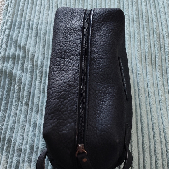 Bison leather travel kit, from BAKER'S Boots and Clothing - Picture 3 of 13